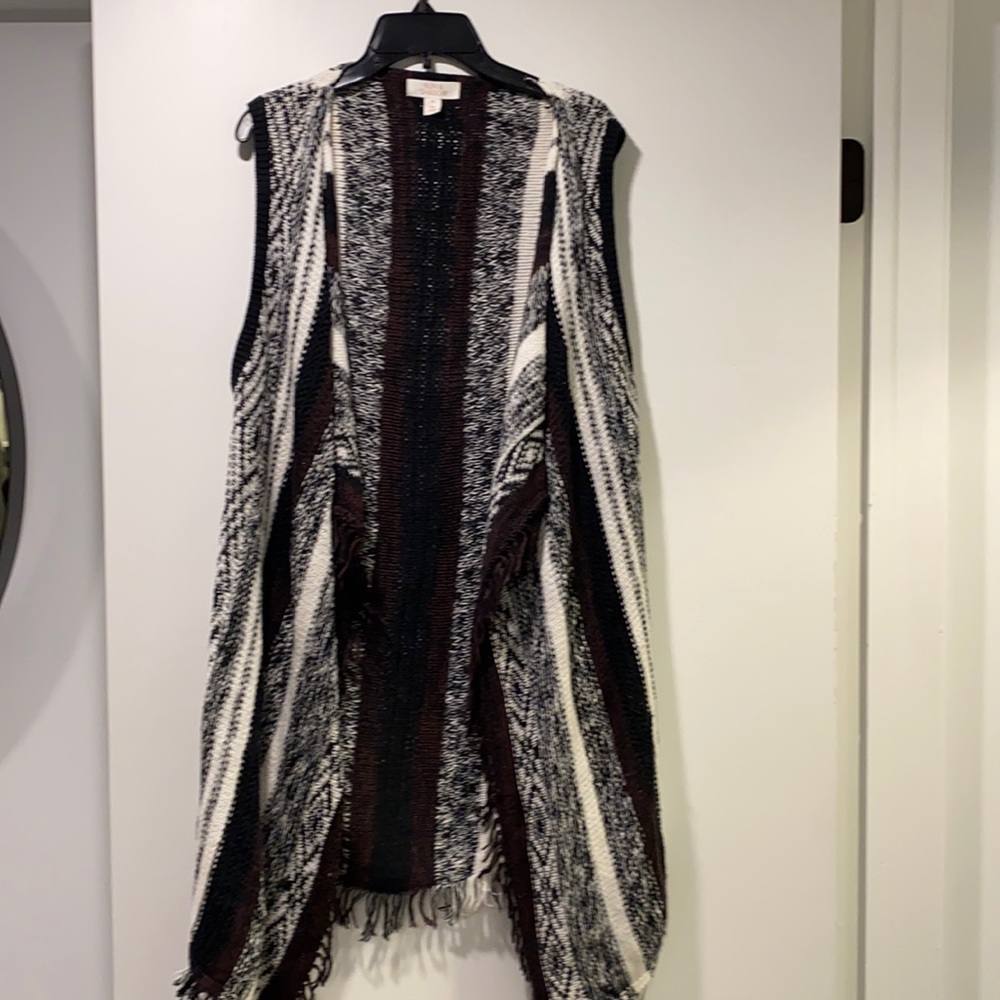 Women’s knit sweater vest